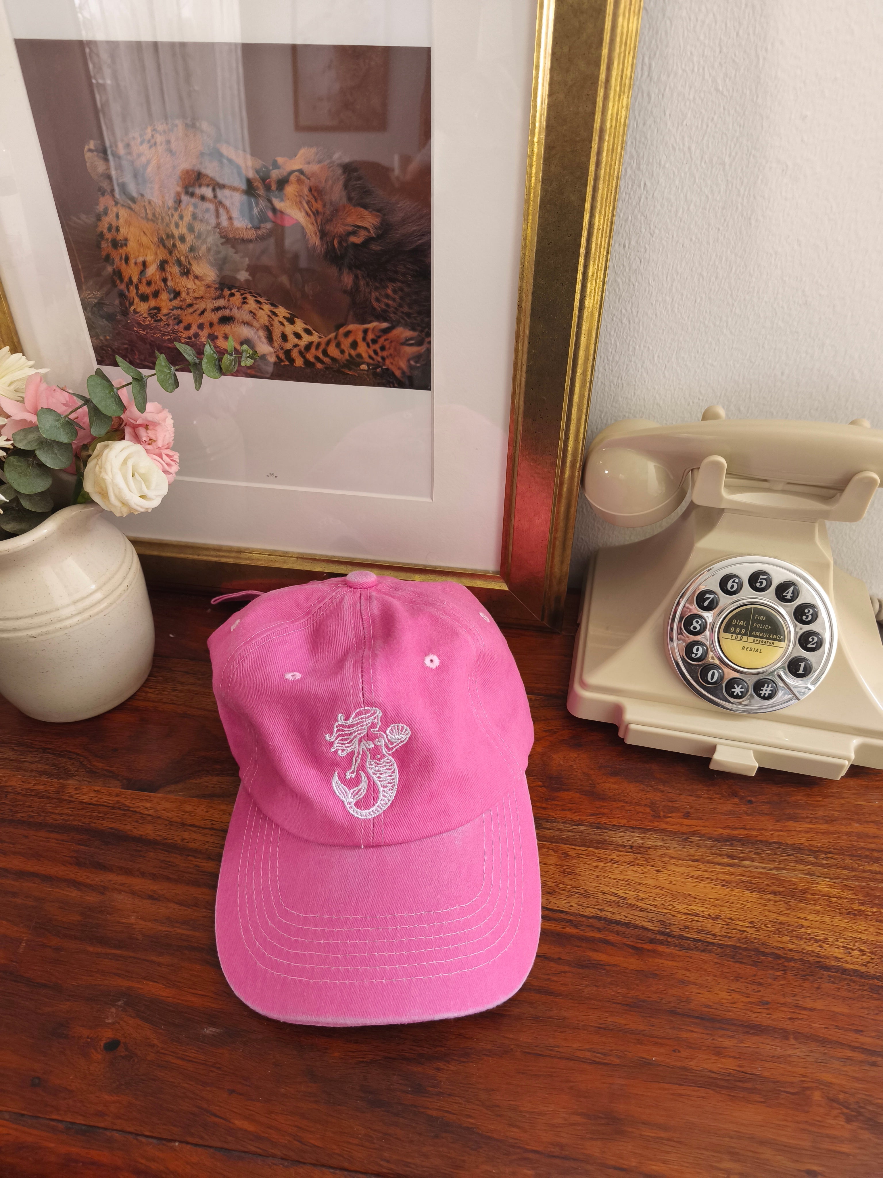 Pink Candy Cap by Mermaids Club. Ideal for the beachdays at the clubs. Stay protected with style