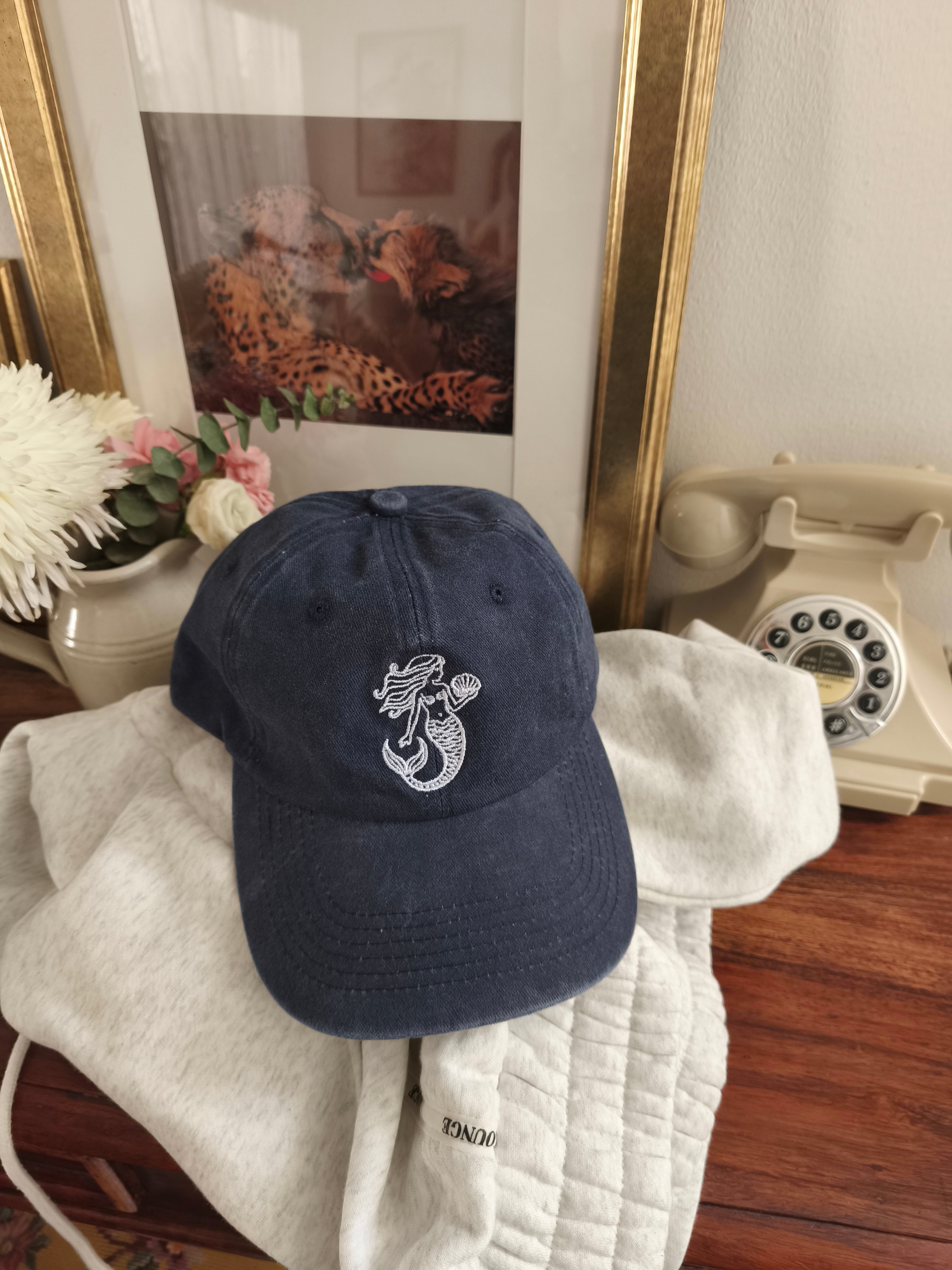 Navy blue Ocean Cap by Mermaids Club, remind the sea, the beach, maritime mood with classy tones
